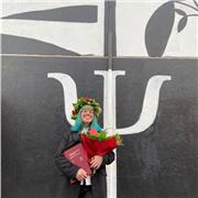 Neo-laureata magistrale in Psicologia della Salute offre supporto e ripetizioni per materie umanistiche e scientifiche (psicologia, filosofia, letteratura, storia dell'arte, storia, matematica, geometria) per ragazzi dalle elementari al liceo!